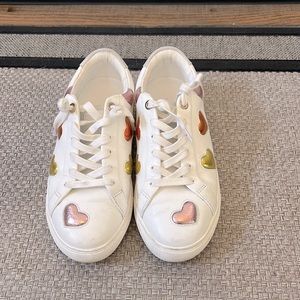KURT GEIGER LONDON
Lane Love Low Top Sneakers Size 7